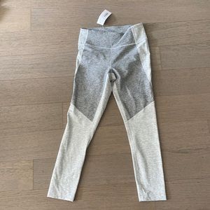 NEW WITH TAGS. 3/4 Two-Tone Legging. Size S.